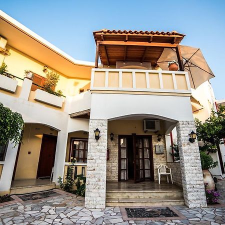 Erato Hotel Apartments Rethymno  Екстер'єр фото