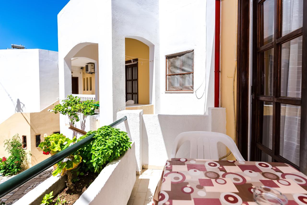 Erato Hotel Apartments Rethymno  Екстер'єр фото